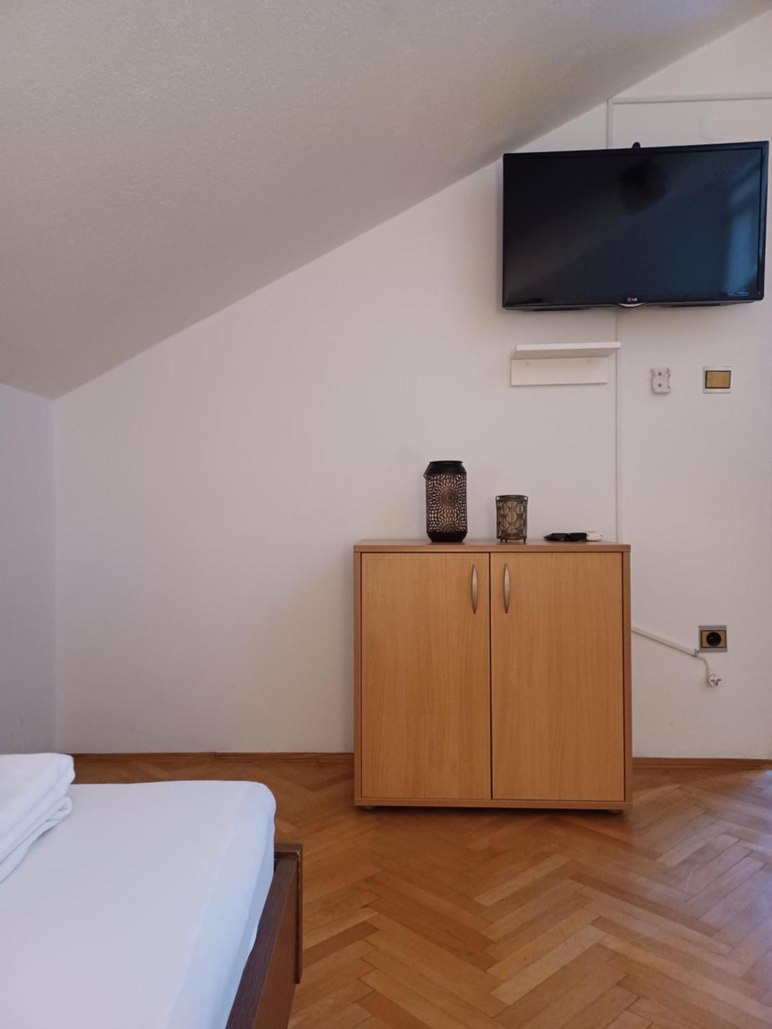 Apartments Emilija Makarska Exterior photo