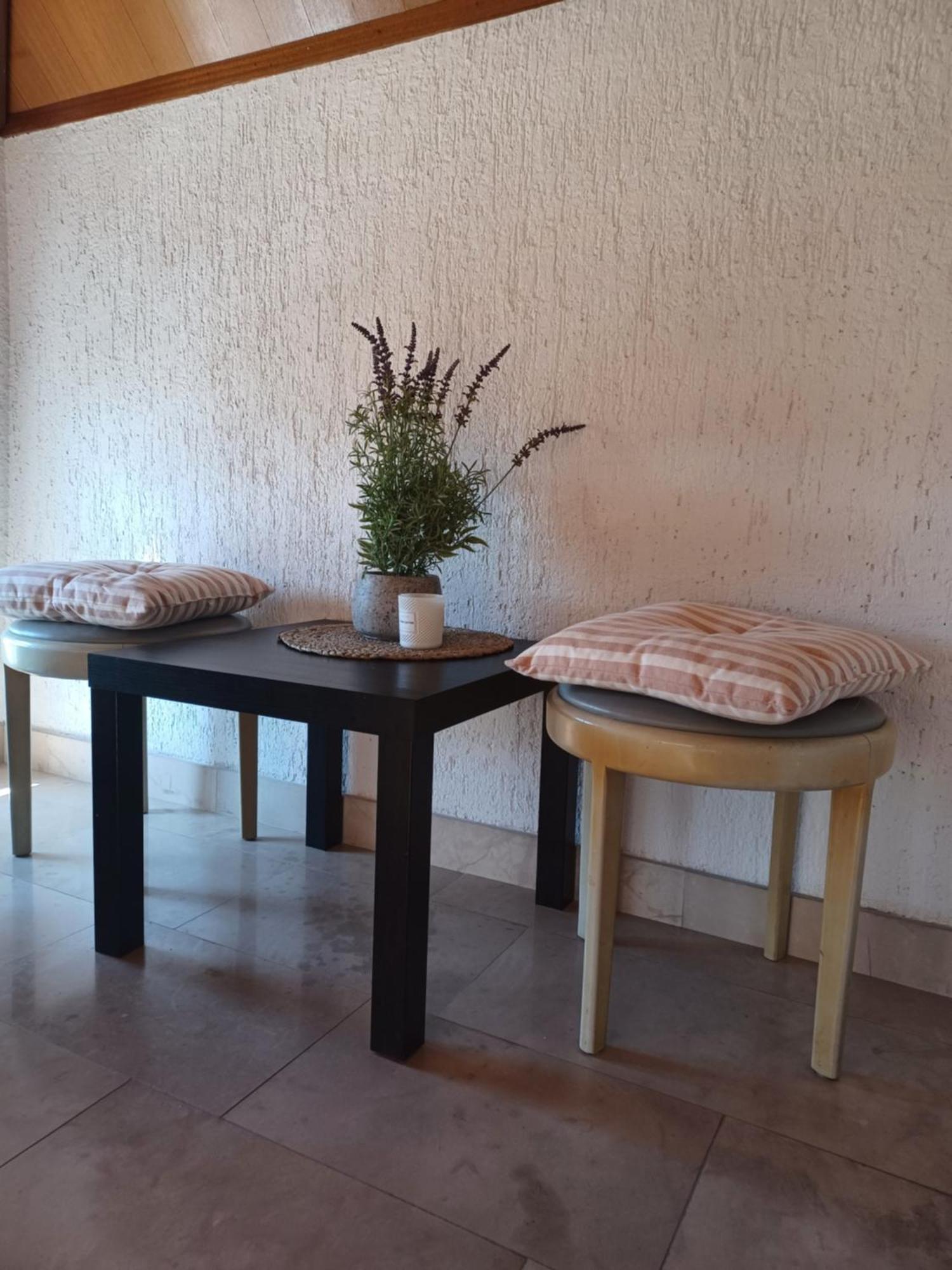 Apartments Emilija Makarska Room photo